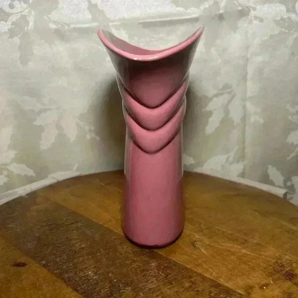 Vintage Art Deco  Pink Ceramic Vase - Picture 2 of 5